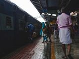 Navratri 2022: IRCTC ने यात्रियों के लिए तैयार की स्पेशल व्रत थाली, जानें क्या है मेन्यू 