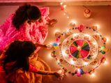 दिवाली पर अपने घर को दें नया लुक, कम बजट में इस तरह भरे रंग