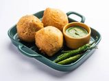 Diwali Recipe: दिवाली पर बनाएं ये टेस्टी पनीर मैसूर बोंडा, जानिए बनाने का तरीका
