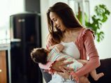 Parenting Tips: सर्दी के मौसम में ब्रेस्टफीडिंग कराने वाली महिलाएं अपनी डाइट में शामिल करें ये आहार