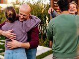 Relations With Neighbors: पड़ोसियों के साथ बनाएं मजबूत रिश्ते, ऐसे निभाए अच्छे पड़ोसी का धर्म