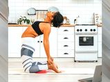 Health Tips: घर में काम करते हुए महिलाएं कर सकती हैं ये 5 मिनट किचन वर्कआउट 