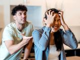 Relationship Tips: शादी के बाद पार्टनर कर रहा अपमानजनक व्यवहार? तो इन तरीकों से करें हैंडल