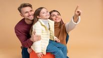 Parenting Tips: अपनी बेटी से भूलकर भी न कहें ये बातें, आत्मविश्वास हो सकता है कमजोर