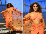 लैक्मे फैशन वीक: सान्या मल्होत्रा Flirtatious के इटेलियन पूलसाइड इंस्पायर्ड कलेक्शन की शो स्टॉपर रहीं 