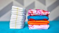 Cloth vs Disposable Diapers: रियूजेबल या डिस्पोजेबल डायपर में से कौन सा है बेबी के लिए बेस्ट, जानें यहां 