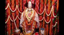 Hanuman Ji Aarti Lyrics: बजरंगबली की पूजा में जरूर पढ़ें 'आरती कीजै हनुमान लला की' आरती