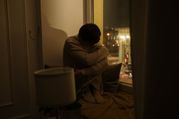 Hikikomori: हिकिकोमोरी क्या है? जापान में लोग क्यों खुद को कर रहें हैं कमरे में बंद 