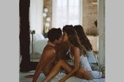 Relationship Tips: कब करें अपने पार्टनर से सेक्शुअल मुद्दों पर खुलकर बात