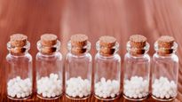World Homeopathy Day 2023: क्या है वर्ल्ड होम्योपैथी डे का महत्व? जानिए होम्योपैथी इलाज के फायदे