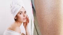 Skin Care Tips: गर्मियों में चेहरा क्‍यों हो जाता है ऑयली, जबक‍ि बॉडी रहती है ड्राई