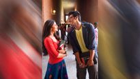 Toxic Relationship: क्या करें जब आप ‘गलत’ लड़के के प्यार में पड़ जाएं? कैसे निकले टॉक्सिक रिश्ते से