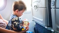 Tips for Flying With a Baby: बच्चे के साथ पहली बार कर रही हैं फ्लाइट सफर, तो ये टिप्‍स बहुत काम आएंगी 