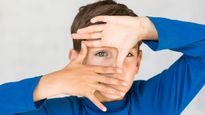 आंखों की रोशनी हो गई है धूंधली, इन उपायों से बढ़ाएं Eyesight