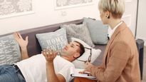 Hypnotism Pros and Cons: क्या होती है सम्मोहन क्रिया या ह‍िप्‍नोटिज्‍म, कैसे करता है काम और इसके नुकसान