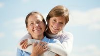 Mother's day 2023: जब आपकी मम्‍मी हो मेनोपॉज के करीब, तो ऐसे करें उन्‍हें सर्पोट