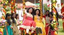 Menstrual Rituals: कहीं भोज तो कहीं दुल्‍हन सा शृंगार, इन जगहों पर पीरियड को मनाते हैं त्‍योहार की तरह 