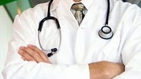 National Doctors Day: दुनियाभर में अलग-अलग तारीख को मनाया जाता है डॉक्‍टर्स डे,  जानिए कौनसे देश  में कब मनाते