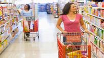 Friday Shopping Rules: शुक्रवार को भूल से भी न खरीदें ये चीजें, घर की लक्ष्मी रूठकर छोड़ देती हैं साथ