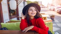 लाइफ में ढूंढ रहे हैं खुश रहने की वजह, आज ही अपने लाइफस्टाइल में शामिल करें ये आदतें