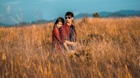 Flirting With  Men: इन सीक्रेट टिप्स से जानें कैसे लड़कियां लड़कों के संग करती हैं फ्लर्टिंग 