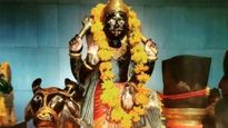 Saturday Shopping Rules: शनिवार को इन चीजों की खरीदारी से शनिदेव होते हैं नाराज, देते हैं कठोर परिणाम