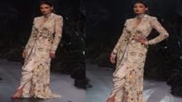 Athiya Shetty: अथिया शेट्टी ने बैकलेस एंब्रॉयडरी वर्क ड्रेस में दिखाया हुस्न का जलवा, रैंपवॉक कर दिखाई हॉटनेस 
