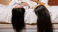 काले और लंबे घने बाल पाने के लिए इन फूलों का करें इस्तेमाल