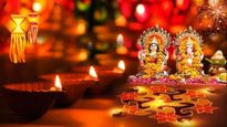 Lakshmi Chalisa: दिवाली में जरूर करें लक्ष्मी चालीसा का पाठ, दरिद्रता होगी दूर धन का नहीं होगा अभाव