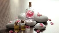 Rose Day 2024 : कामुकता बढ़ाने के साथ सिरदर्द कम करता है गुलाब इत्र, ऐसे घर पर बनाएं शुद्ध खुशबूदार इत्र 