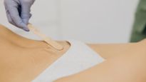 Brazilian Wax: क्या ब्राजीलियन वैक्स से भी हो सकता है कैंसर, जानें इसे करवाते हुए क‍िन बातों का रखें ध्यान