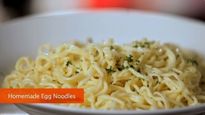 Egg Noodles Recipe: मैदा नूडल्स खाना छोड़ें और मास्टरशेफ पंकज भदौरिया की तरह बनाएं एग नूडल्स