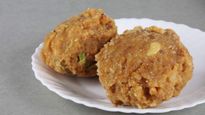  Tirupati Prasadam Recipe: दुन‍ियाभर में मशहूर है तिरुपति बालाजी का प्रसादम, ये है इन लड्डुओं की रेसिपी 