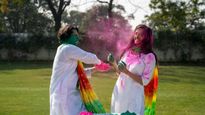 Holi 2025: पीर‍ियड ना बिगाड़ द‍ें होली का मजा? कंफर्टबेल रहने के ल‍िए इन सेफ्टी ट‍िप्‍स का रखें ध्‍यान 