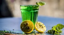 Summer  Drink: तेज गर्मी में भी शरीर में ठंडक घोल देगा सौंफ का शरबत, इस तरह बनाएं