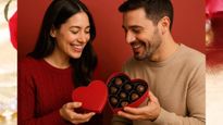 Chocolate Day Wishes For Love: सिर्फ चॉकलेट नहीं, दिल छू लेने वाली शायरी से रिश्ते में घोलें मोहब्बत की मिठास