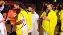 Premanand Maharaj Shocking Video, spread 500 Rupees note bundle over devotees, Watch trending video