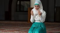 Alvida Jumma 2026: औरतें अलविदा जुमा की नमाज कैसे पढ़ें? जानें सही तरीका, नियत और दुआ