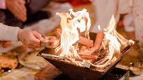 Chaitra Navratri 2026 Havan: अष्टमी या नवमी पर हवन कैसे करें? जानें हवन विधि, मंत्र, मुहूर्त और सामग्री