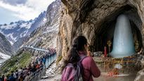 अमरनाथ यात्रा के बीच में शुरू हो जाए पीरियड्स, तो बाबा बर्फानी के दर्शन करने चाहिए या नहीं?