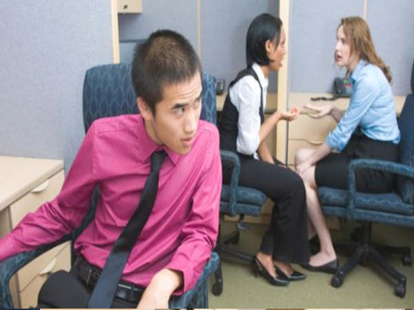 गॉसिप करना