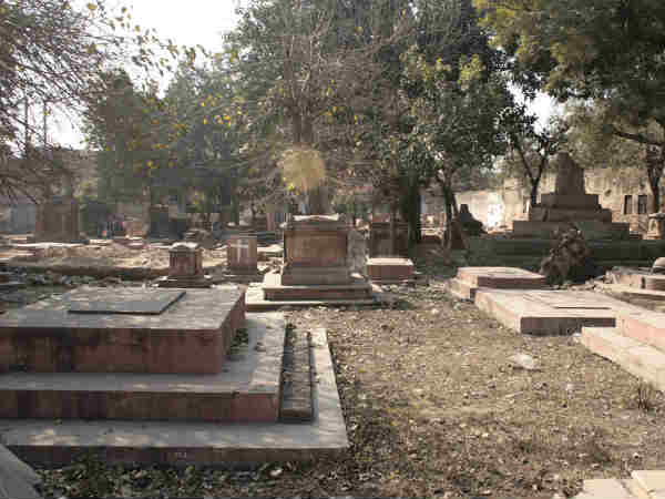 लोथियन सेमेट्री लोथियन सेमेट्री