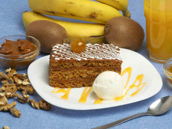 Banana Chocolate Chunk Cake