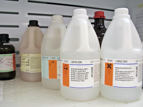 Cleaning Uses Of Hydrogen Peroxide