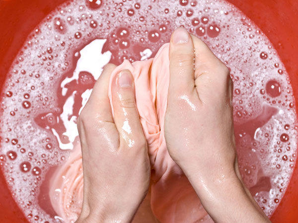 Remove Chewing Gum From Cloth?