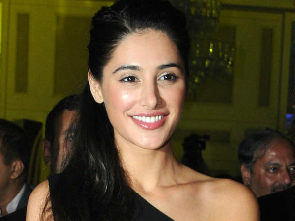 खाने का क्‍या रूटीन है 