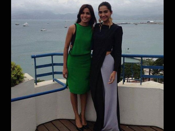 फ्रीडा पिन्‍टू की साथ सोनम