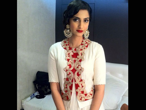 सिल्‍वर झुमके