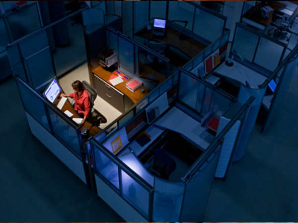 7. फाइनेन्‍शियल एनलिस्‍ट 