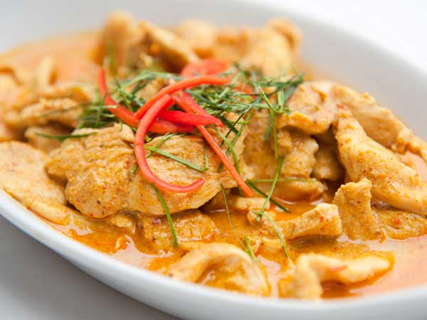 <a href=/recipes/non-veg/spicy-chicken-masala-recipe-002333.html target=